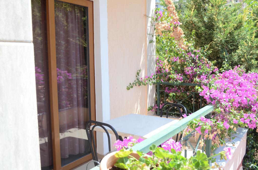 Jb Hotel Sarandë Exterior foto